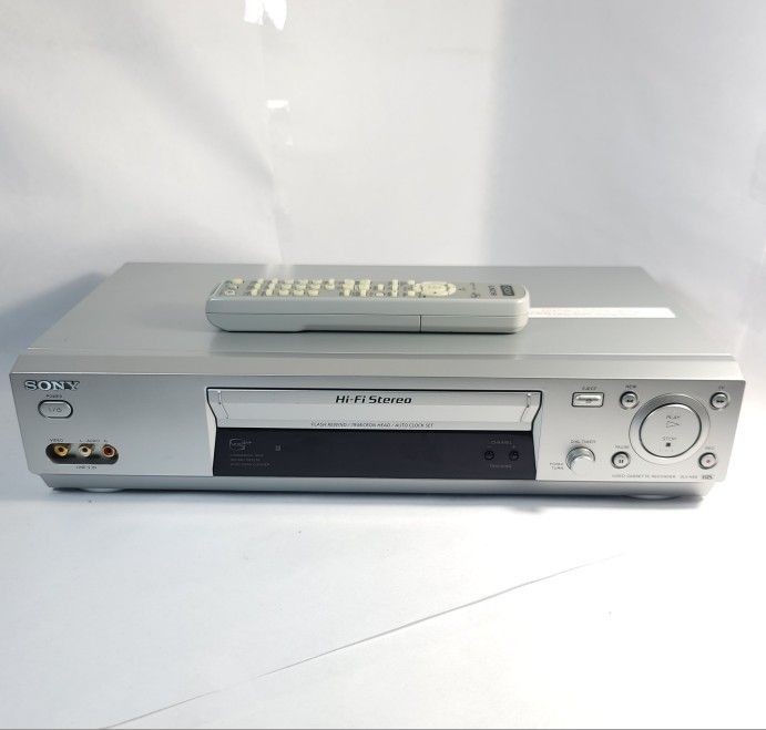 Sony SLV-N88 VCR VHS Video Cassette Recorder Silver With Remote For Parts