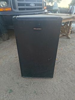 Mini fridge and freezer