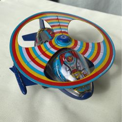 Vintage Wind -up U-Turn Action Space Ship Metal Toy. Made In korea