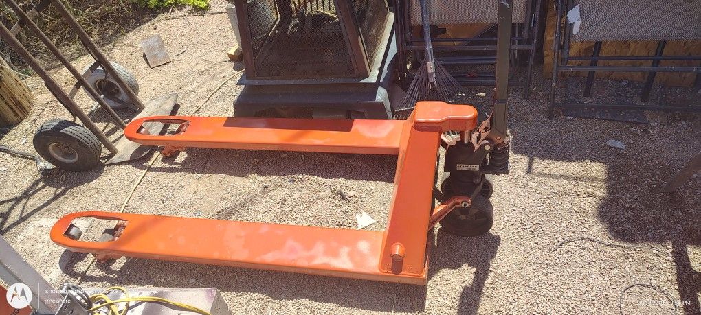 BT Handheld Pallet Jack