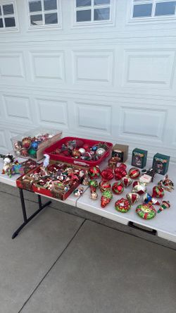 Vintage Christmas ornaments lot