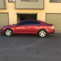 2006 FORD FUSION 4 CILINDROS ECONÓMICO LLANTAS NUEVAS DISCOS Y BRECAS NUEVAS NUEVA BATERÍA CORRE MUY BIEN Titulo en MANO 200,00 mill millas