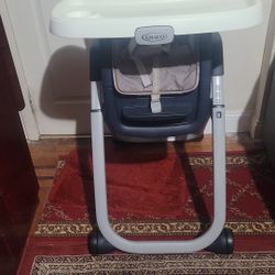 2 Baby High Chairs 