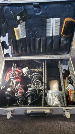 Barber Tool Kit with multiple Clippers