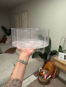 spinning makeup holder
