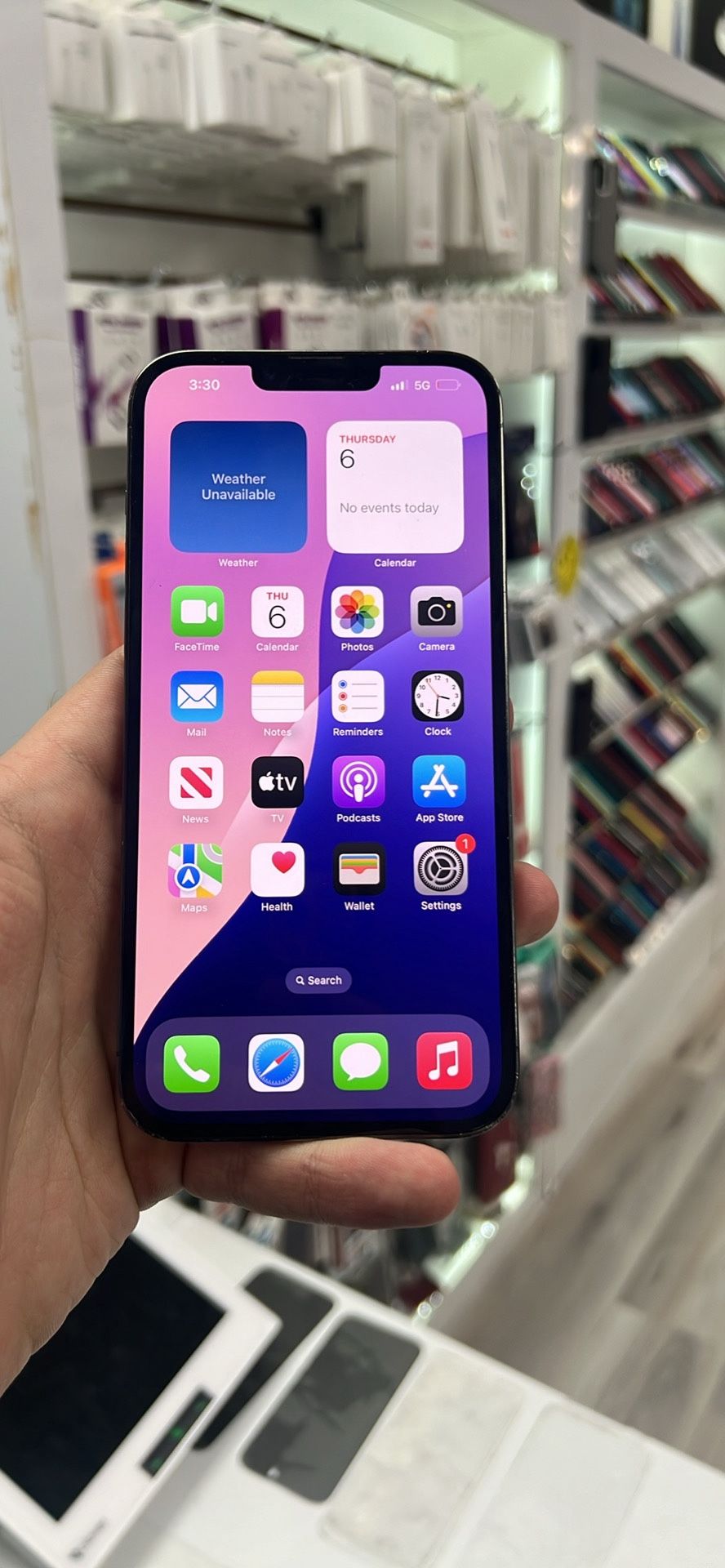 iPhone 13 Pro Max 256Gb *Unlocked* + *With Warranty* + *With Charger*