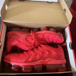 All Red Nike Vapormax Plus 
