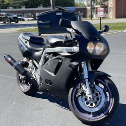 1993 GSXR 750W