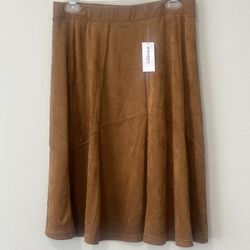 Dressbarn ( Westport 1962) NWT, Women’s Light Brown Skirt W- 15” Ex Length 25” Suede Feel Material 