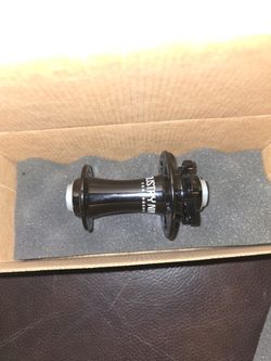 Industry 9 Torch Hub 32 Hole Thruaxle Brand New