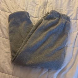 grey/gray sweatpants