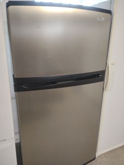 Whirlpool refrigerator 2 door stainless