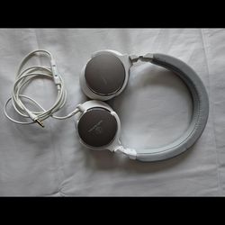 Audio-Technica ATH-SR5BTWH Bluetooth Wireless Headphones