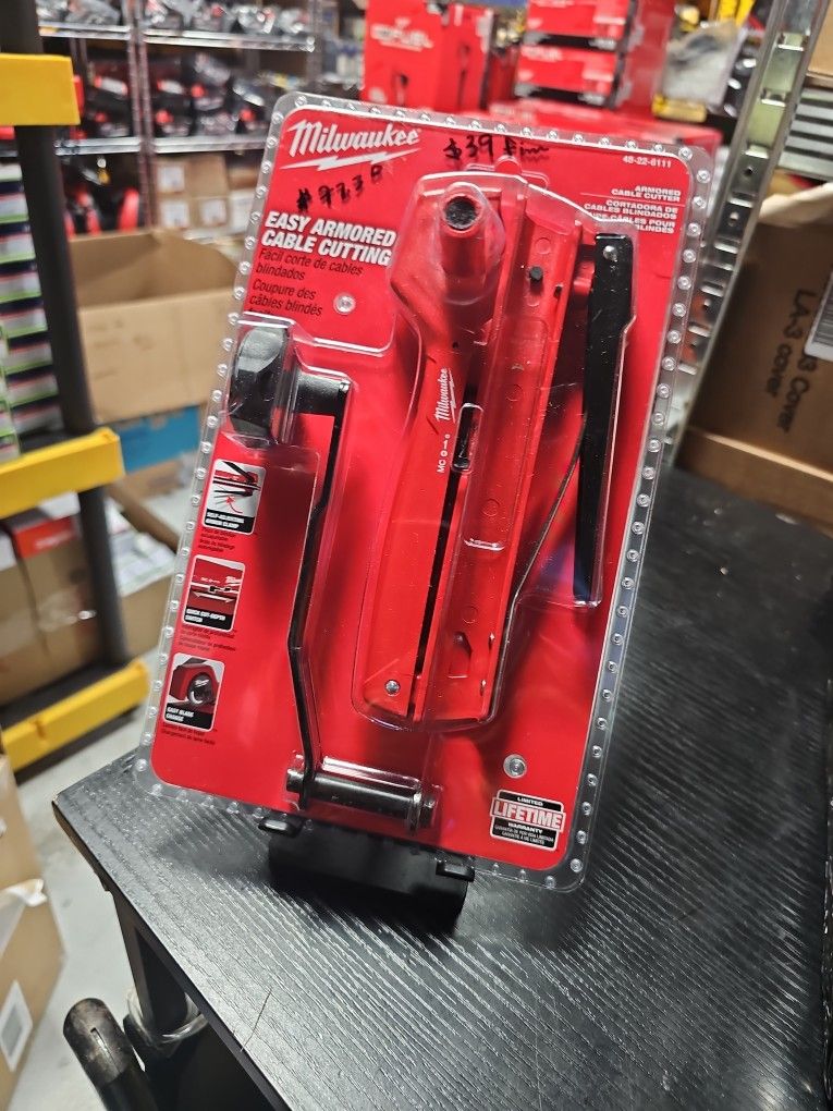 Milwaukee
Armored Cable Cutter