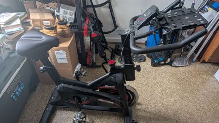 Stationary exercise bike