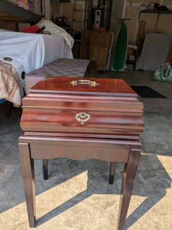 Lined cabinet