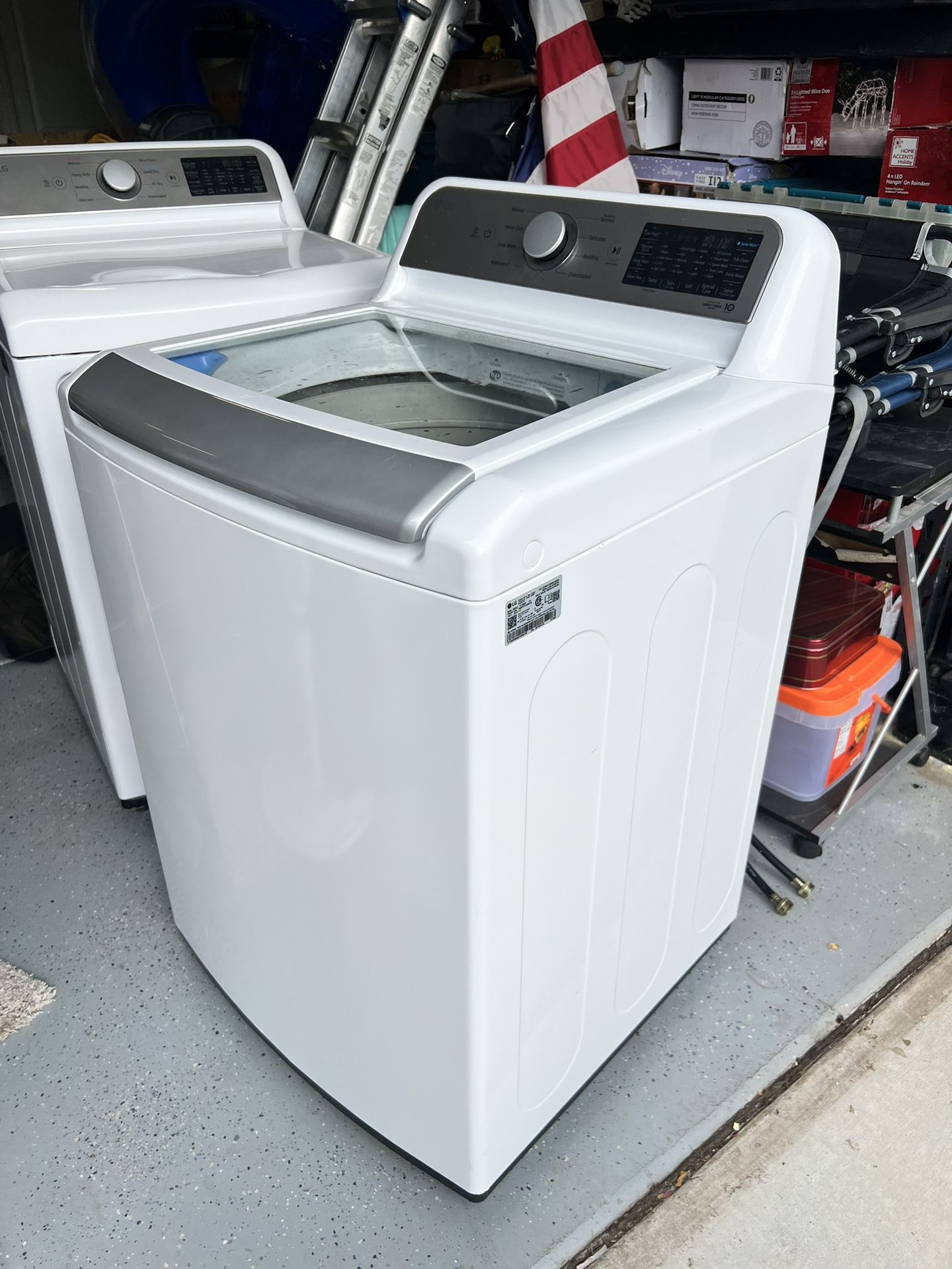 Brand new Washer & Gas Dryer