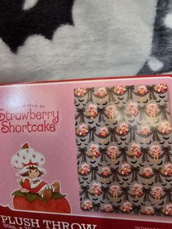 Strawberry shortcake blanket