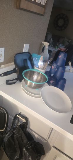 BUNDLE kitchen items.  $8 all