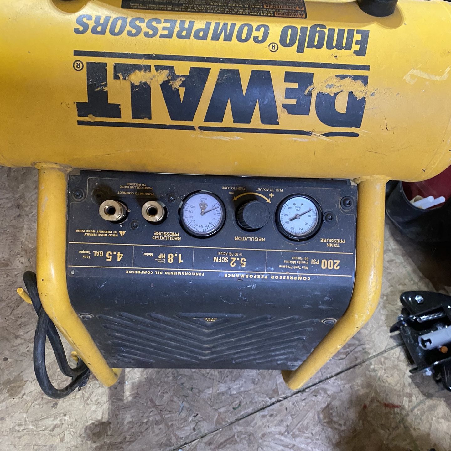 Dewalt Compressor 