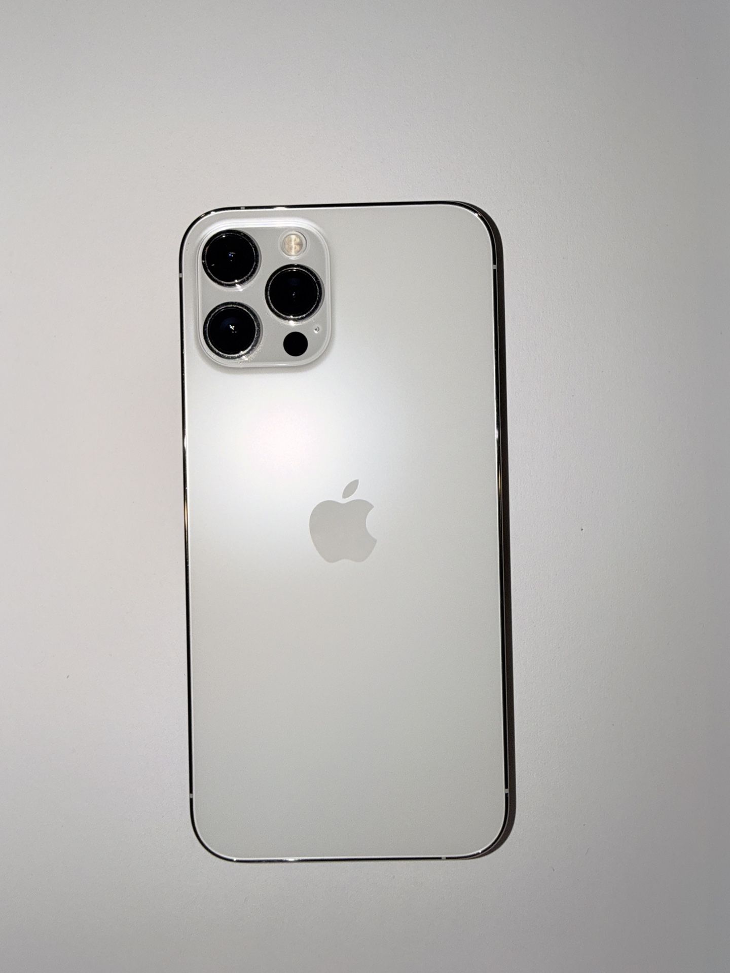 iPhone 12 Pro Max 128gb - Mint Condition - White