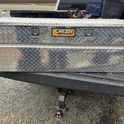 Dee Zee utility chest 