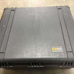 Pelican Case - Huge PELICAN 1690 Hard Case 