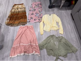 EVERYTHING MUST GO - Women’s clothes (skirts, pants, jeans, cardigans, jackets, coat)