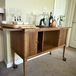  Beautiful Rolling Bar Via Veneto By Drexel 