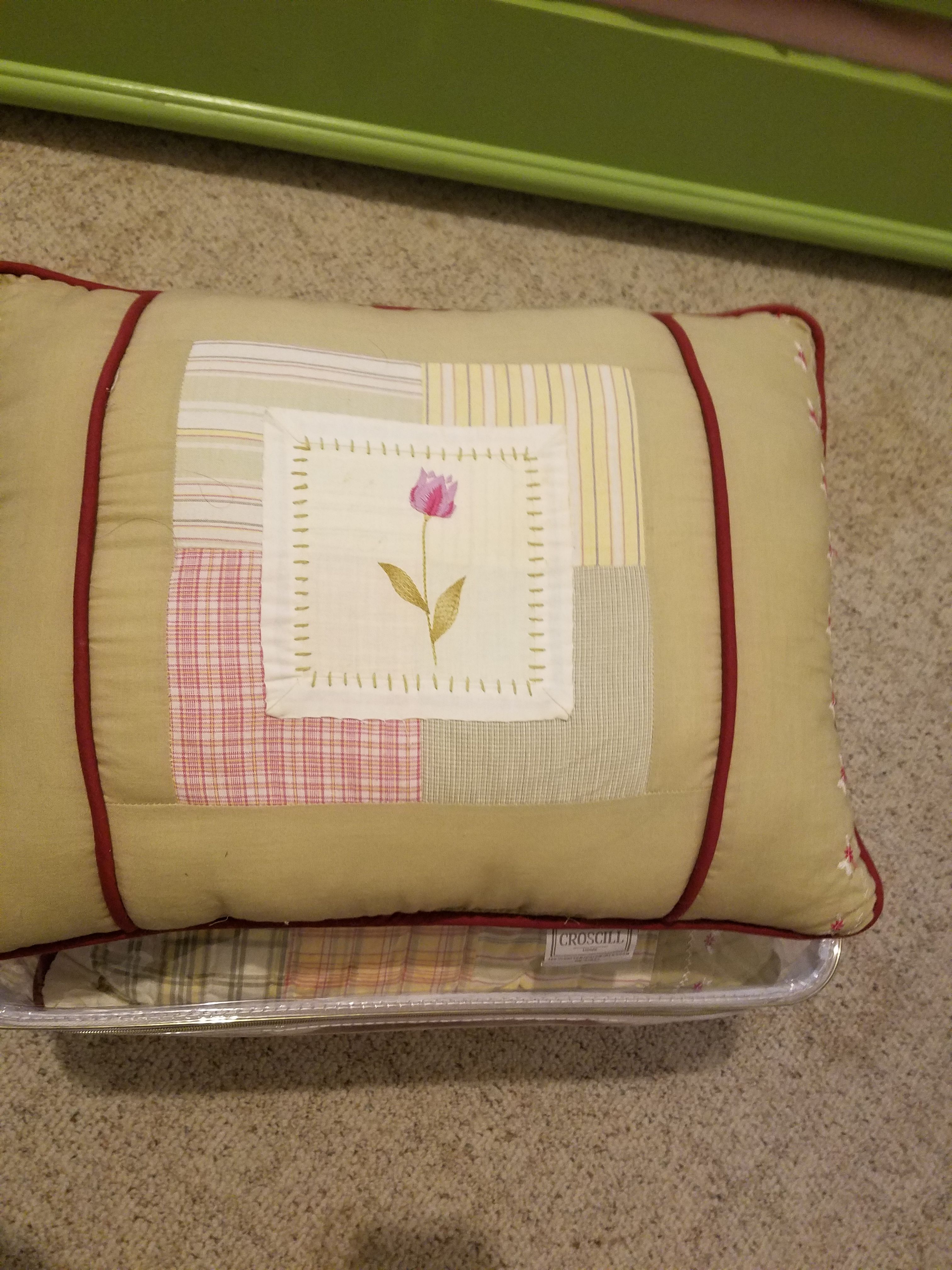 Croscill Rethinking Pink Quilt set and pillows