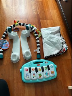 Fisher-Price Baby Musical Toy Set Glow and Grow Kick & Play Piano Gym Blue Playmat with 2 Rattle Maracas for Newborns Ages 0+ Months