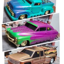 Plastic Lowrider Cars / Trucks