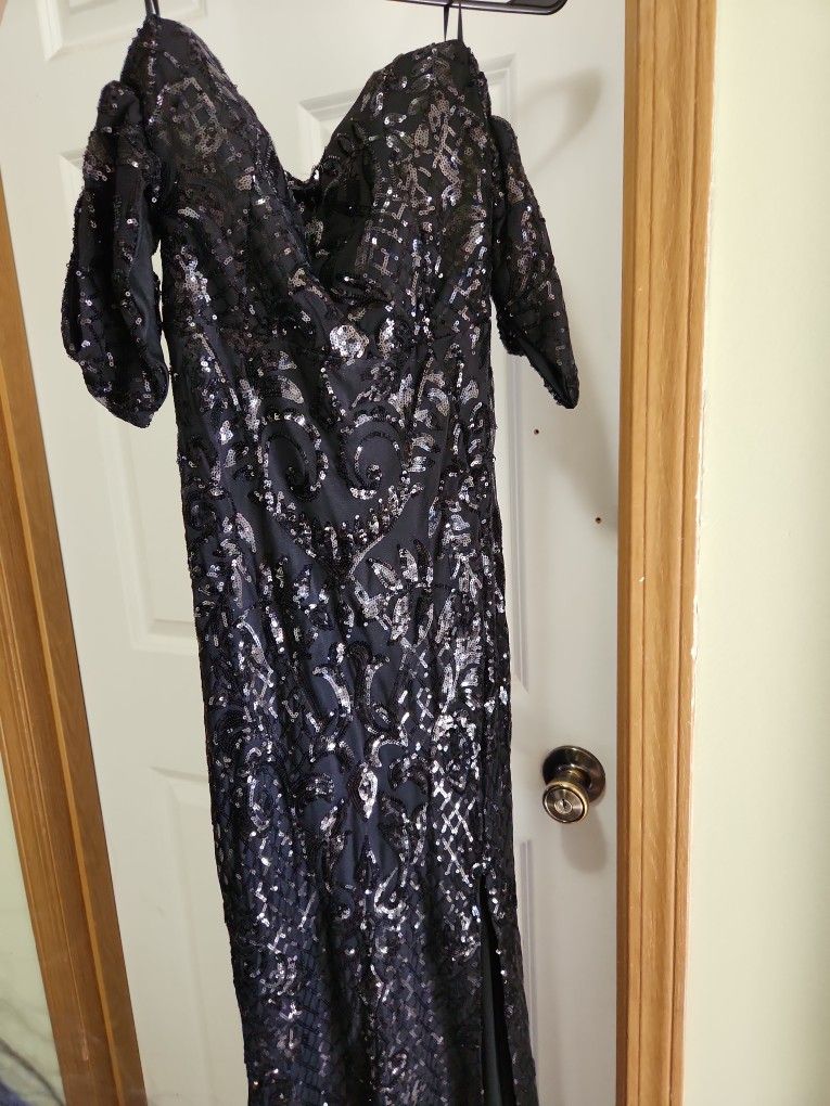 Beautiful Long Dress Black New! Prom