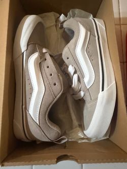 Vans Knu School size 5