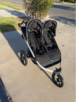 Thule Urban Glide 2 (Double Jogger Stroller)