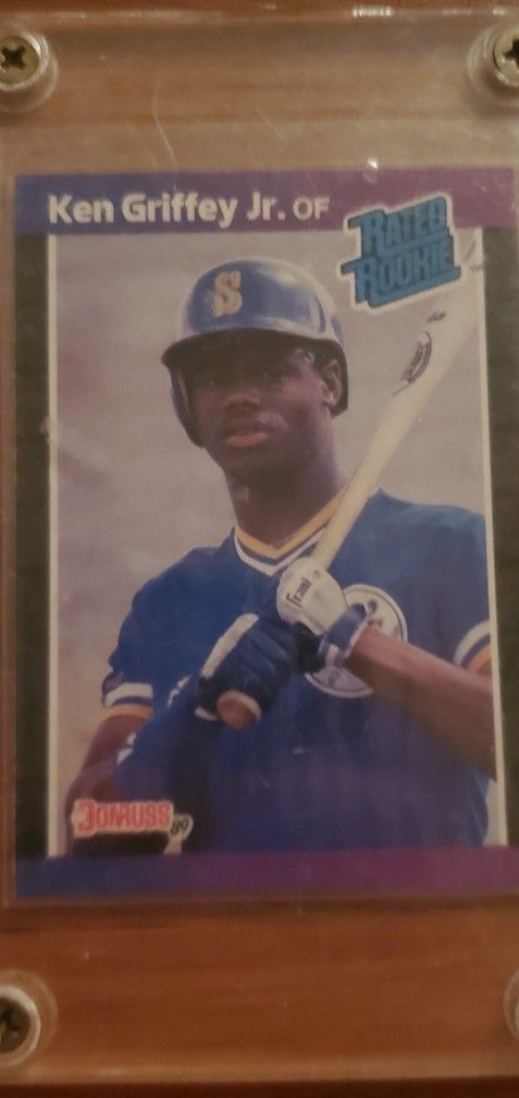 Ken Griffey Jr lot 2024