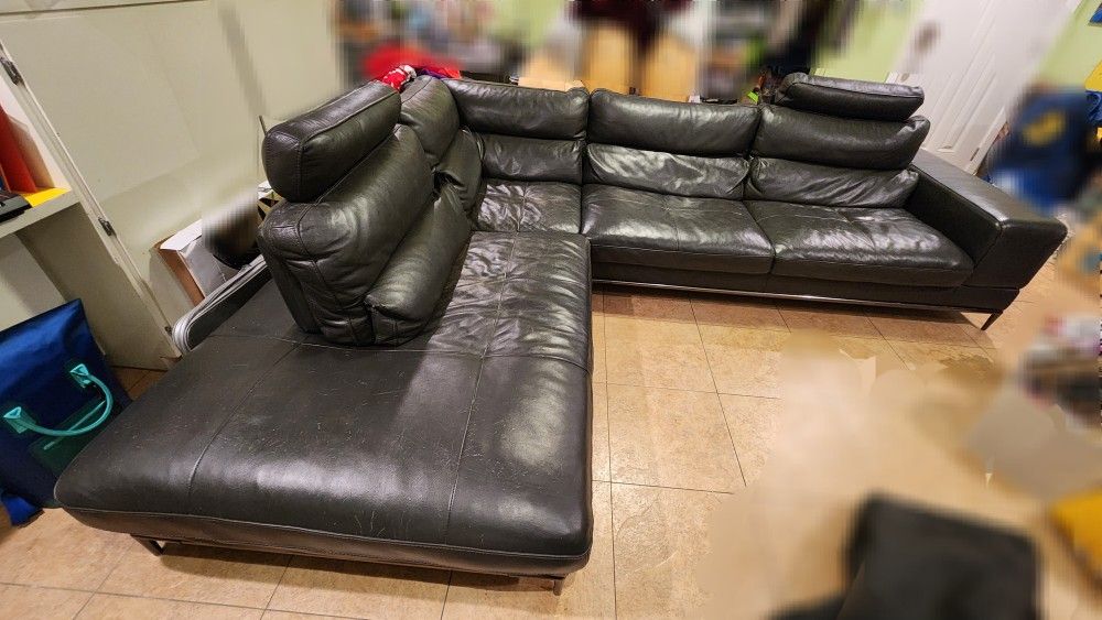FREE Leather Sofa Sectional With Lounge And Movable Back