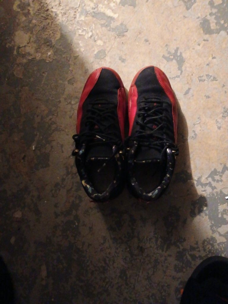 Jordan 12s Black And Red - Size 8