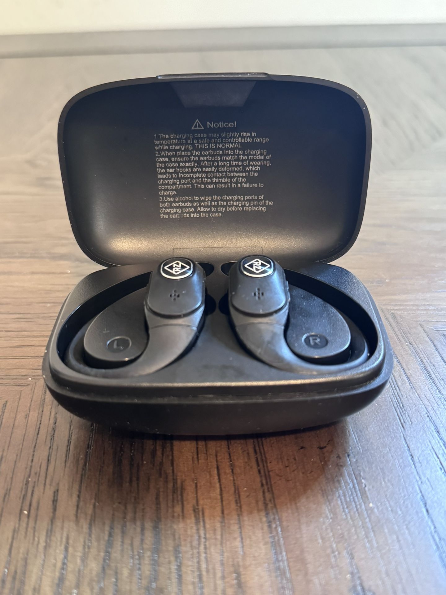 Bluetooth Wireless Earbuds
