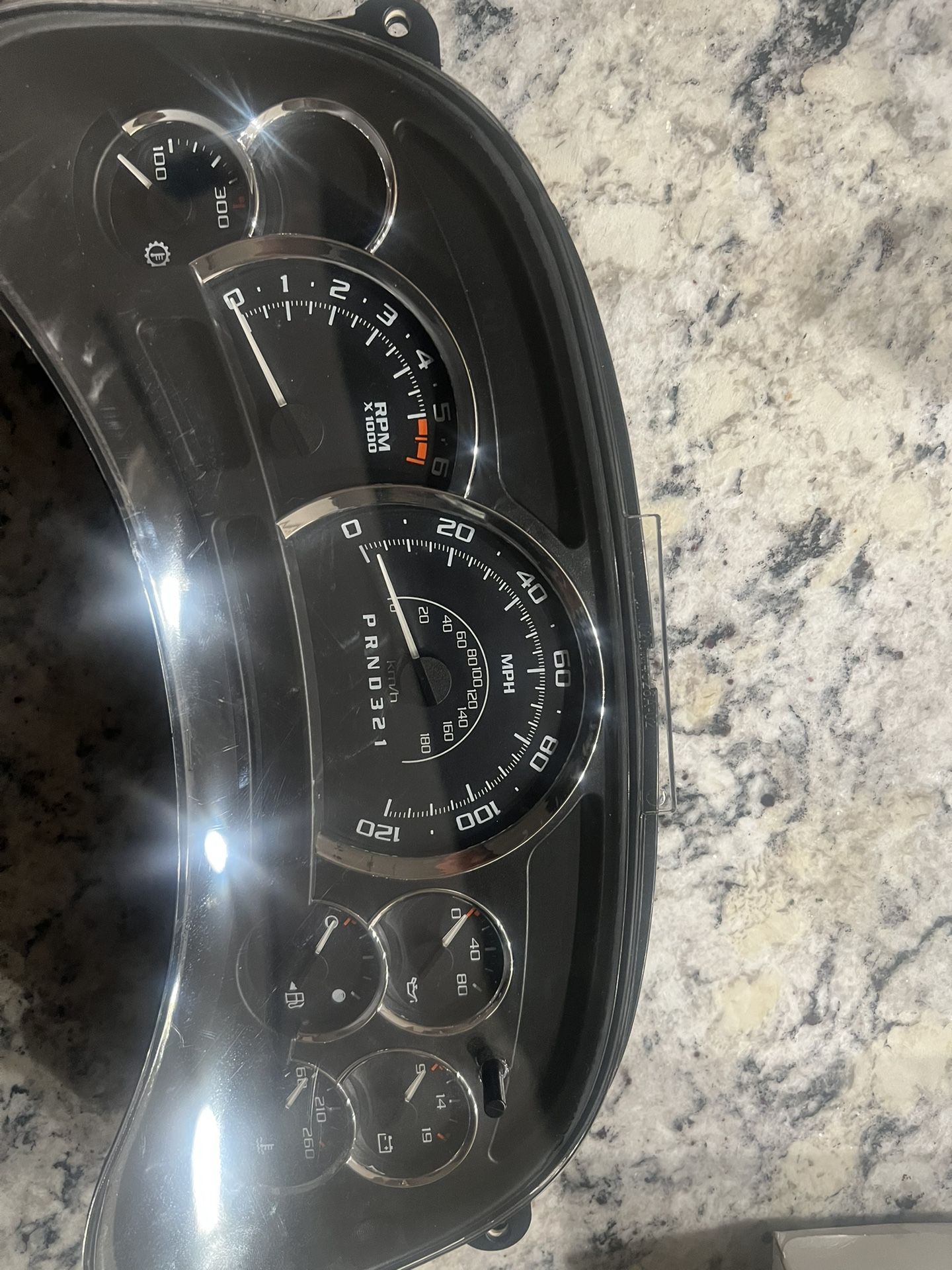 Escalade Cluster