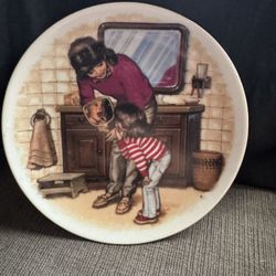 Vintage Avon Collector Plate Special Memories Mother's Day "A New Tooth" (LL)