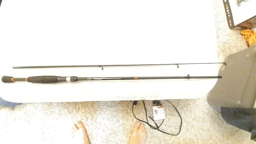 R2F model Al-562/MLS fishing pole
