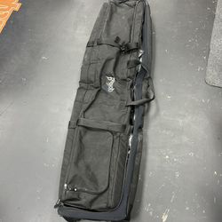 Insulated Travel Snowboard Bag With Wheels 