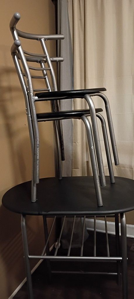 Wayfair Lightweight Table With 2 Chairs MUST PICK UP