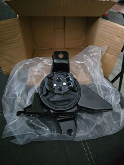 Advance ignition left auto trans mount