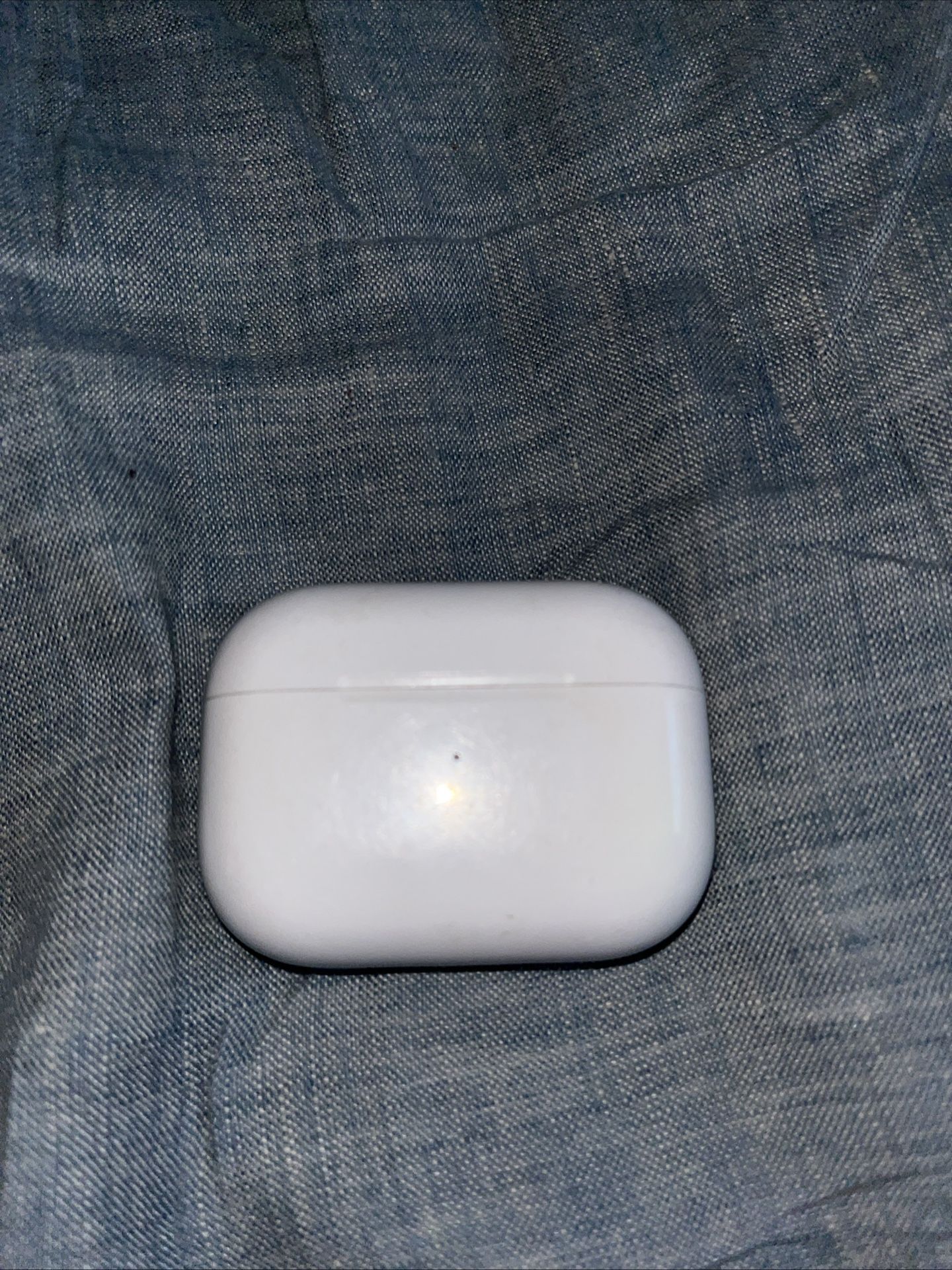 Right AirPod Pro With Case