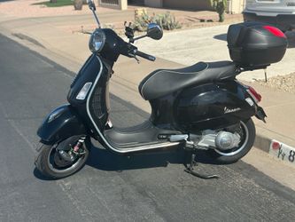 2015 Vespa GTS 300 Super – Complete Package ($3,450) cash only