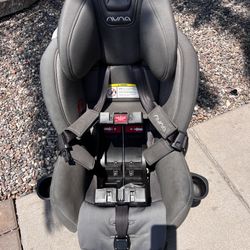 Nuna Rava Carseat