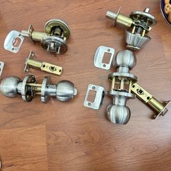 Lock With Two Keys For Each Set 