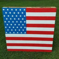 American flag painted on a pallet